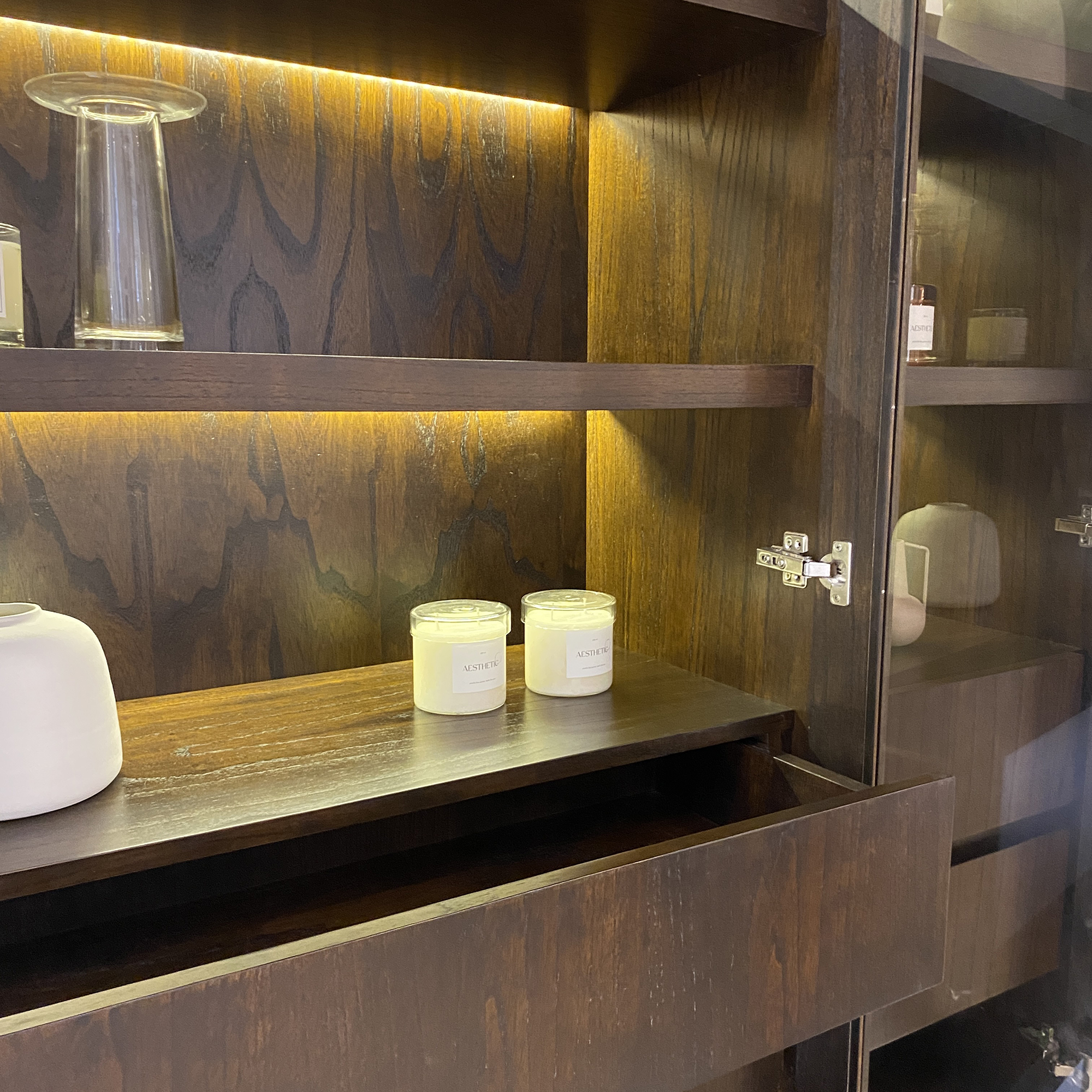 Vajillero Senza (alto) 150